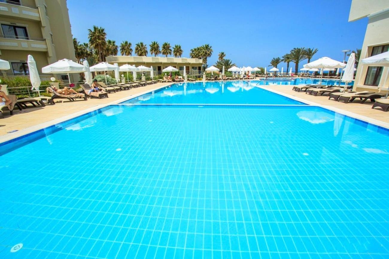 Vuni Palace Premium Kyrenia Hotel & Spa & Casino Beachfront Location ! Agios Nikolaos  외부 사진